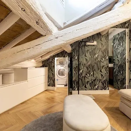 Apartment Trevi Velvet House Rome
